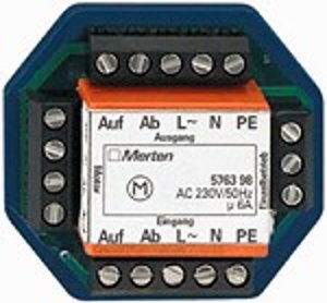 Multiple control relay for roller shutters,flush-mounted